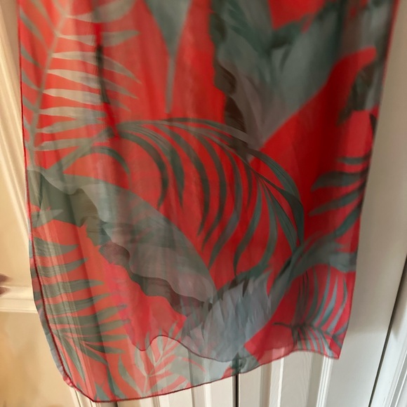 Mesh sarong - Picture 3 of 3